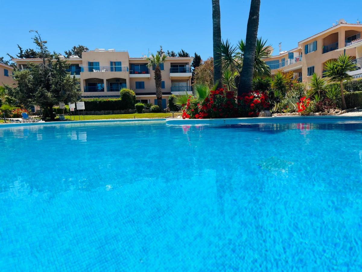 Golden Palms Paradise Garden Paphos Buitenkant foto